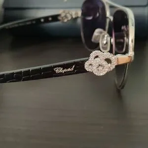 Gorgeous Authentic Chopard Women eviator sunglasses SCHB24S Chopard Sunglasses 0R26 Gold - eye-oo.com main image 4